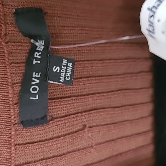 Dress - Picture 2 of 5